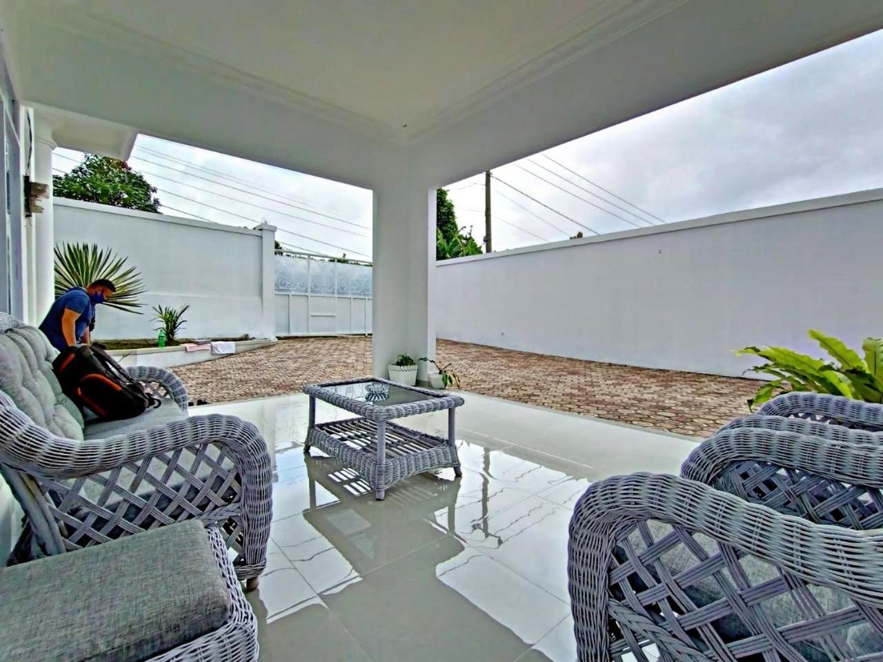 Villa Tiara 2 Cikundul Eksteriør billede